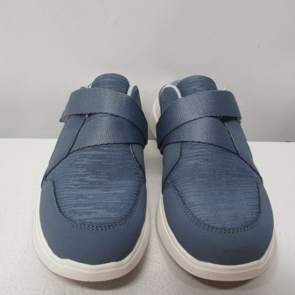 NEW! Clarks Light Blue Cloudstepper Slip On Sneakers - Size 7 - Picture 3 of 10